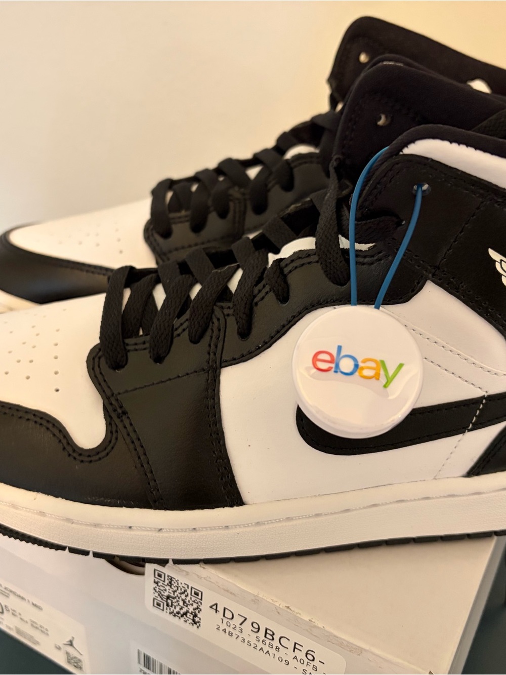 Jordan 1 Mid Panda Women 10.5/Men 9